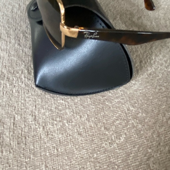 Authentic Ray Ban Aviators - Picture 4 of 4